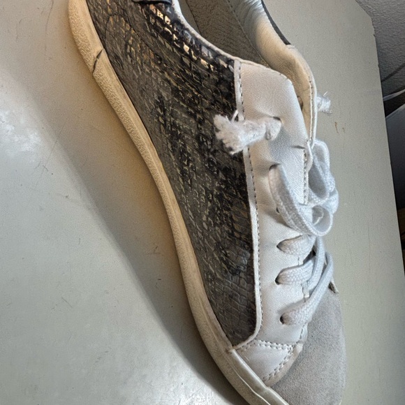 Vintage Havana Black‎ and White Sneakers - Picture 4 of 10